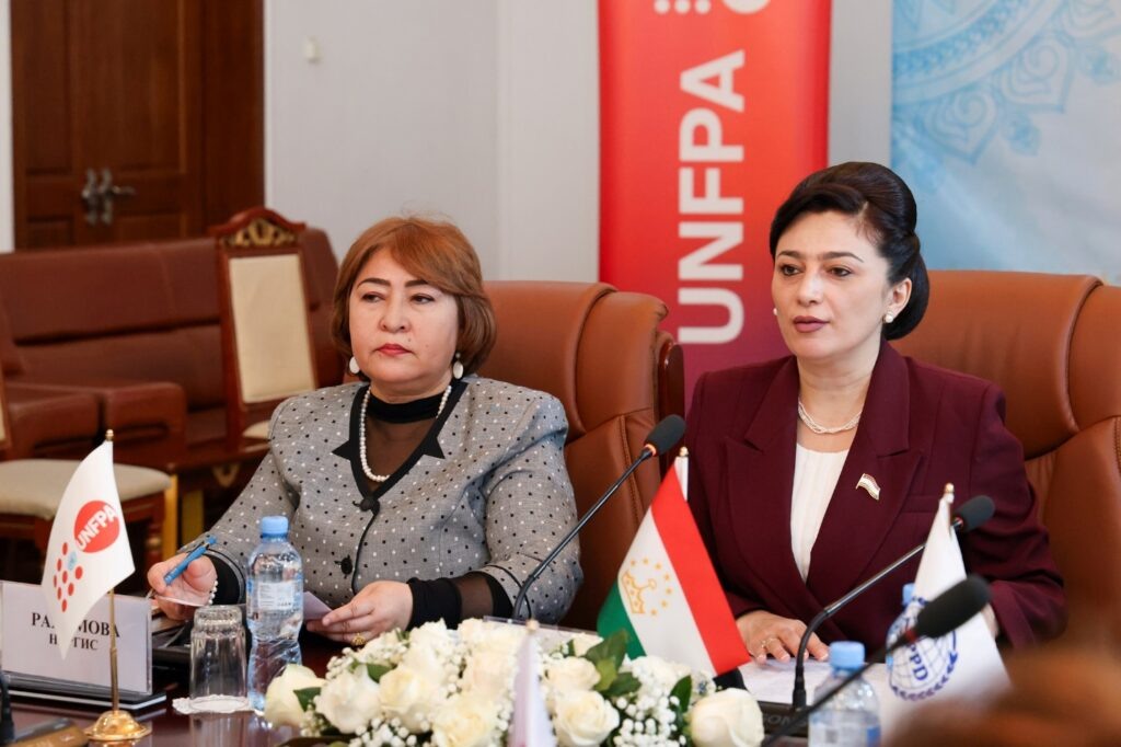 Фото: Парламент Республики Таджикистан, ЮНФПА Таджикистан