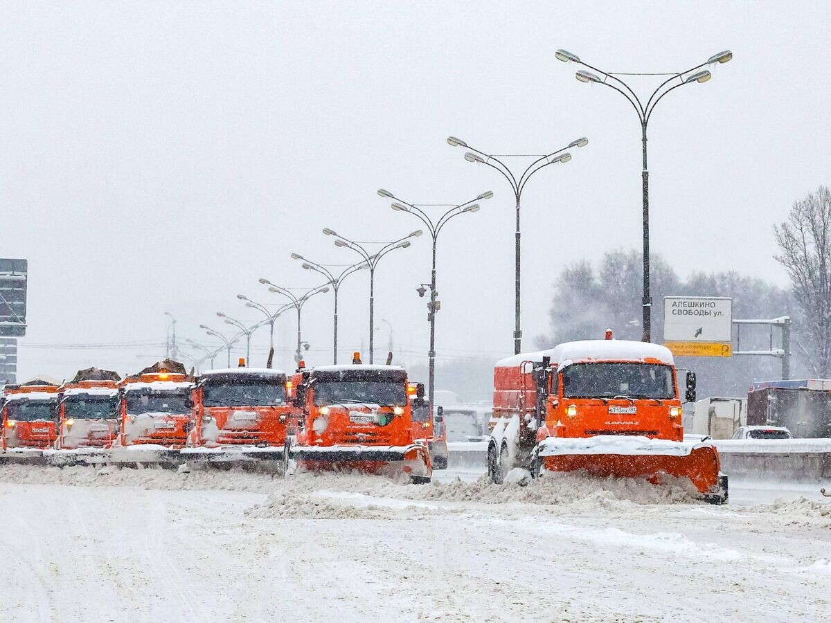    Уборка снега в Москве | © Фото : Город Москва/Telegram