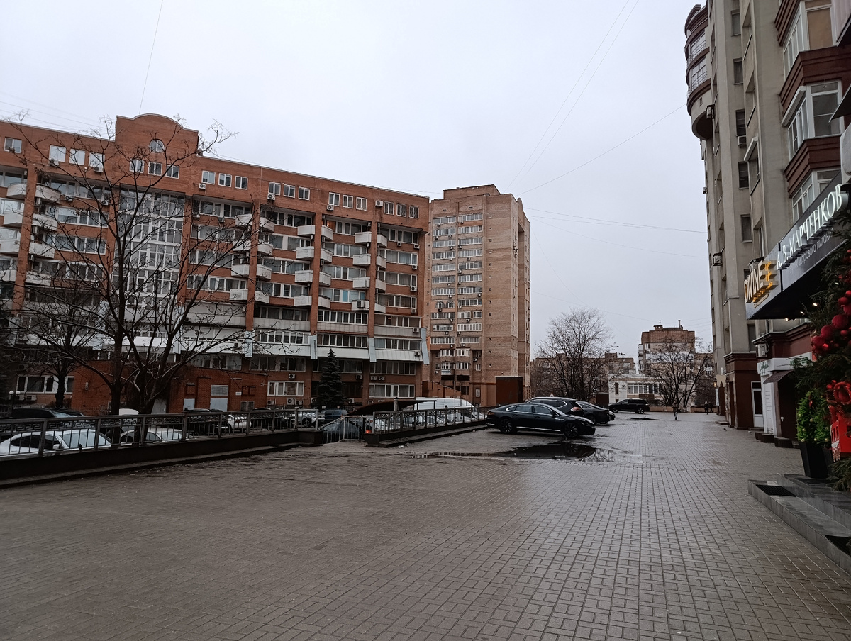 По пути к Набережной Кальмиуса.