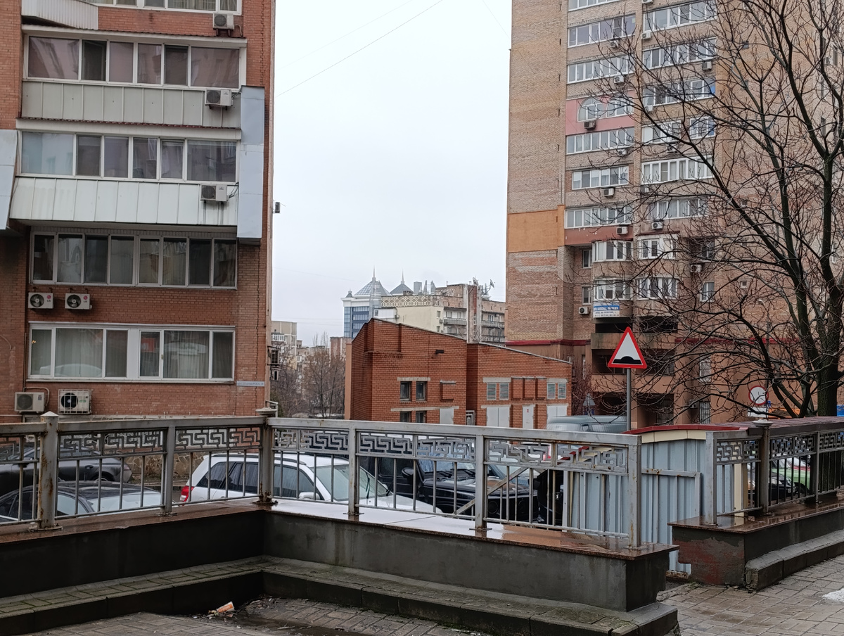 По пути к Набережной Кальмиуса.