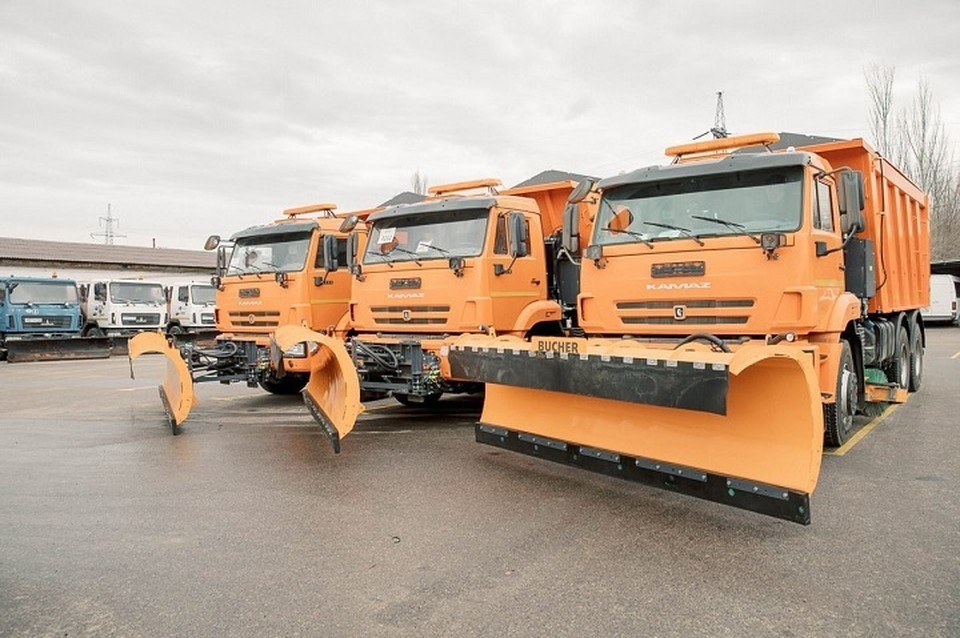    Коммунальщики Мариуполя готовы реагировать на ухудшение погодных условий. Фото: ТГ/Кольцов