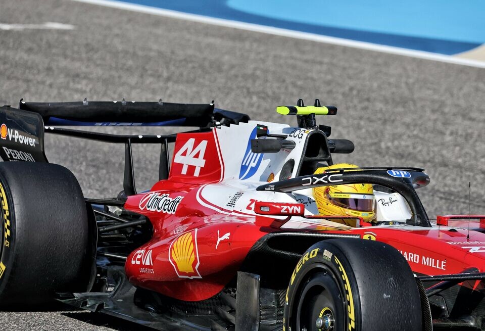    Легально ли необычное антикрыло Ferrari? В FIA ответилиСоцсети