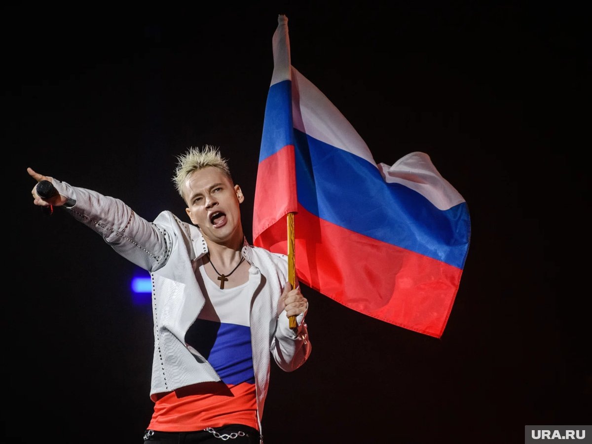     Лед, который лизал SHAMAN, пытались продать в онлайн-магазинах за 50 тысяч рублей