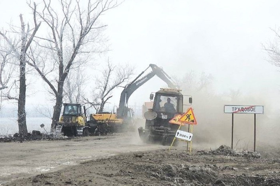    В Волновахском округе отремонтируют более 70 километров дорог. Фото: ТГ/Бондаренко