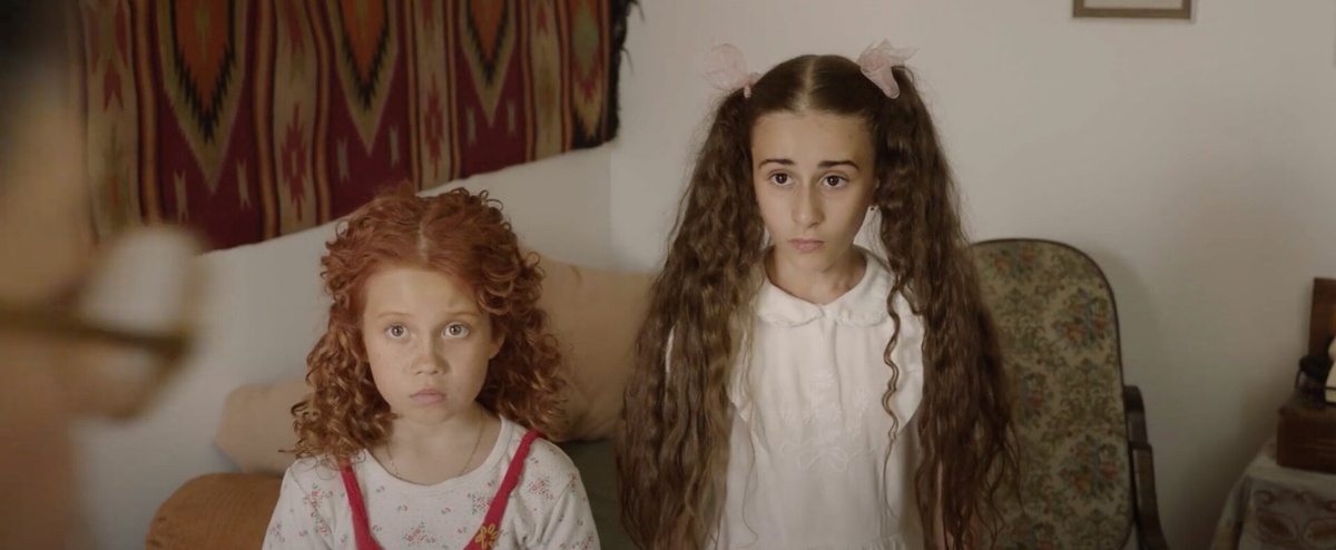 Кадр из сериала "Манюня"