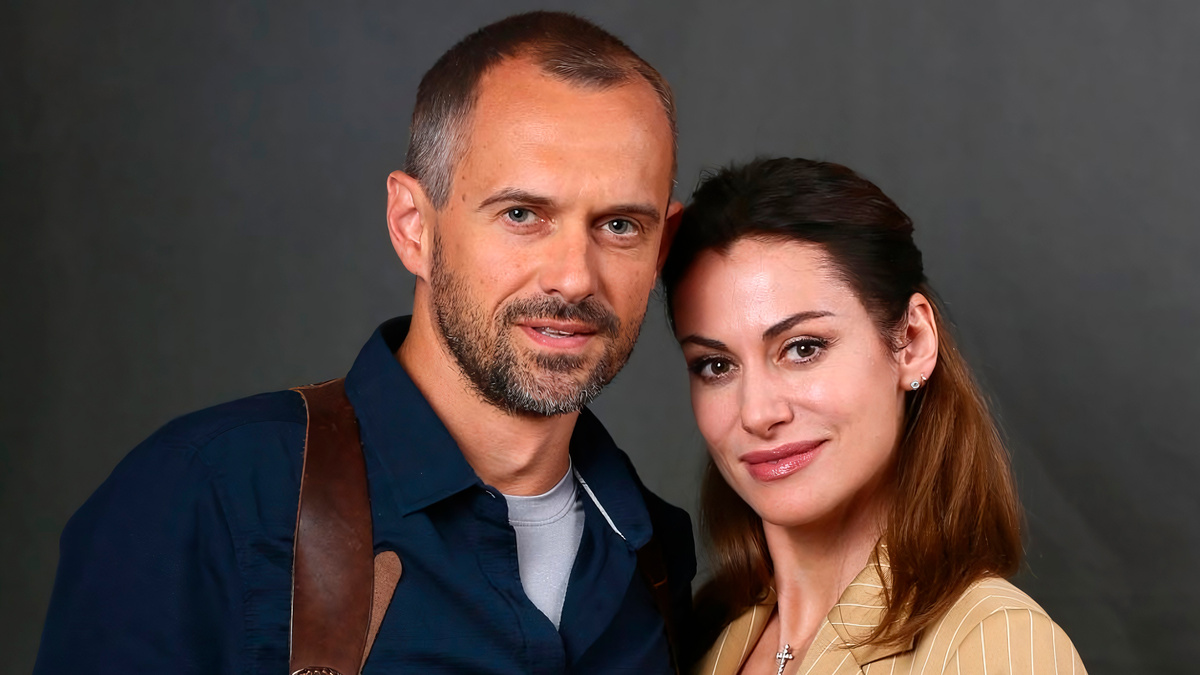 Алексей Комашко и Анна Ковальчук, кадр со съёмок сериала «Тайны следствия»