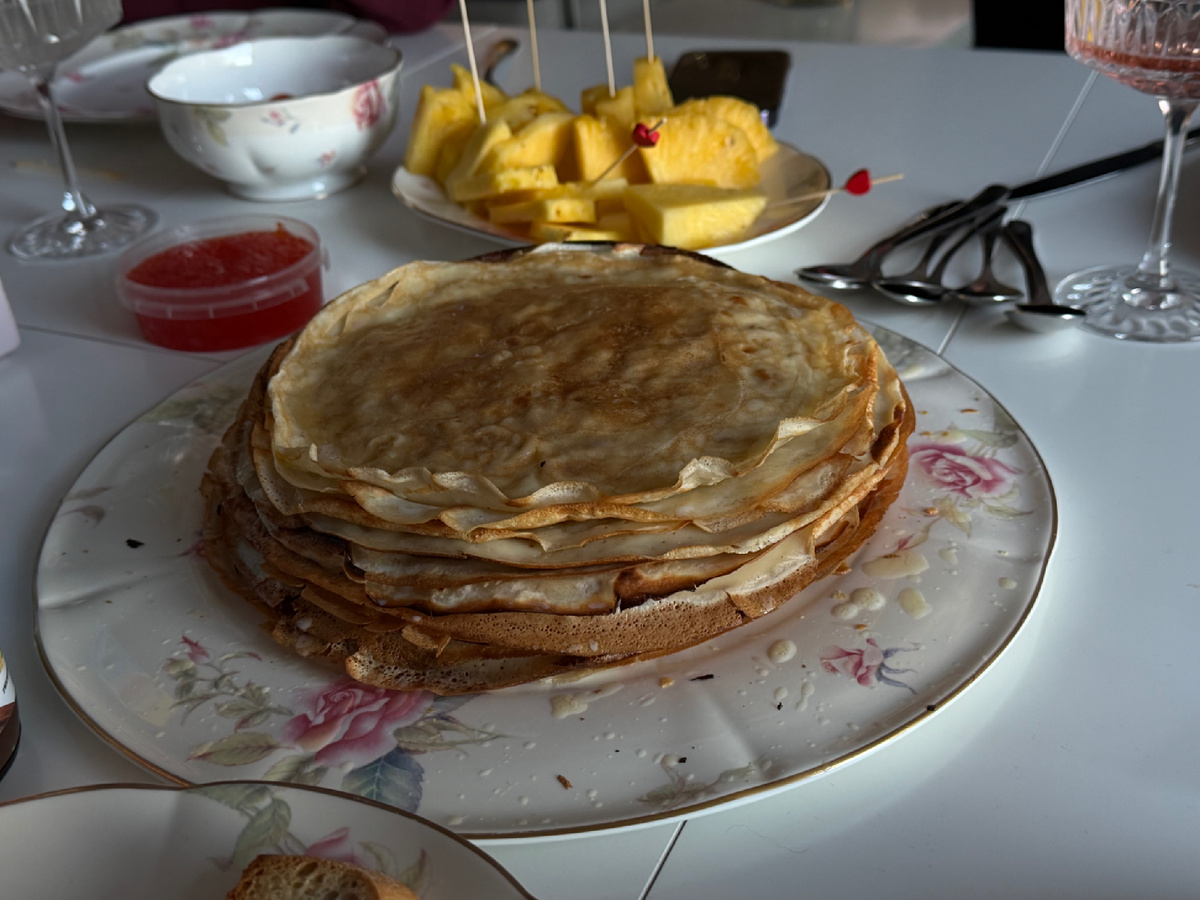 Лучше, конечно, дома, но разберемся про заведения