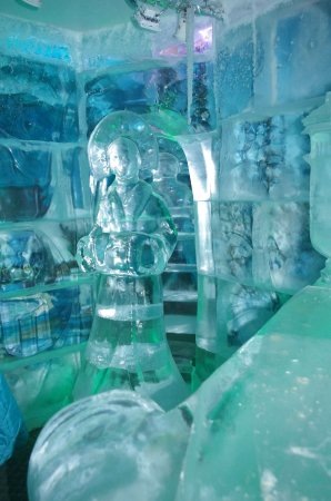 Ледяная комната.