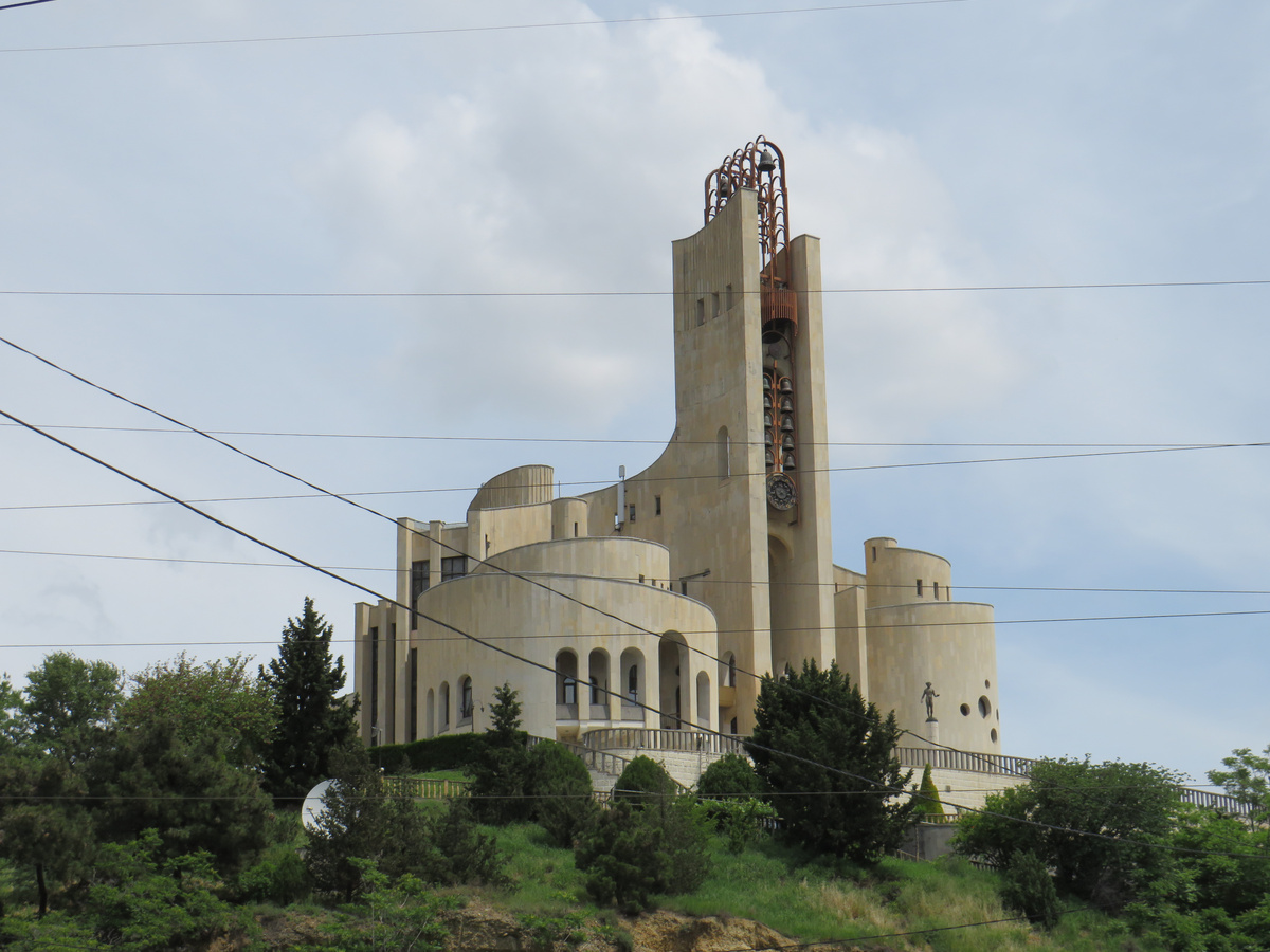 Архитектура в Тбилиси интереснее, чем в Ереване