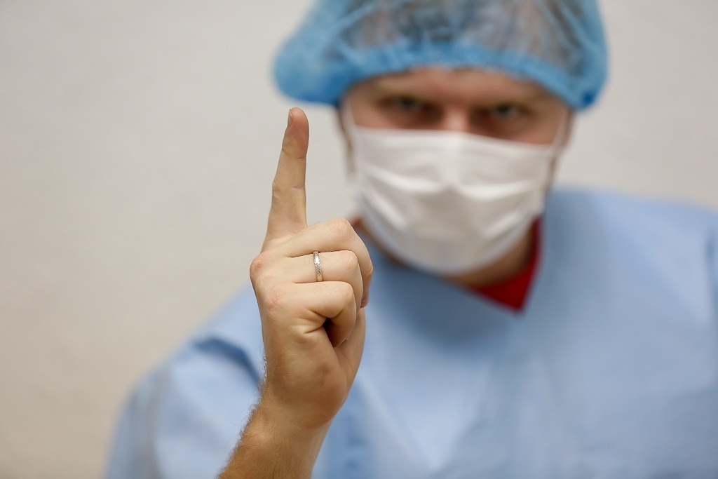 Каждый третий носит его в мозге: как организм держит под контролем самого опасного паразита 