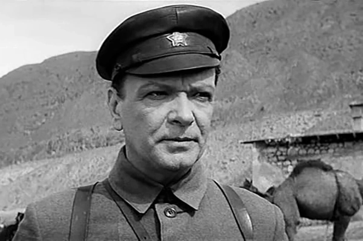    Данила-мастер и офицер.