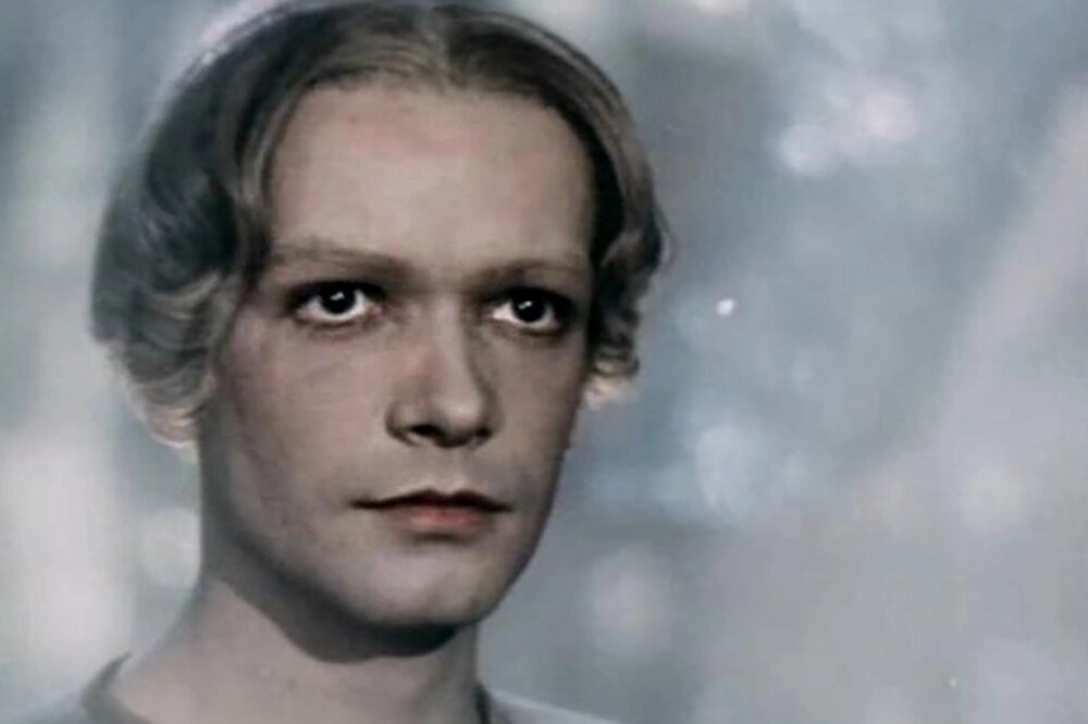    Владимир Дружников. Кадр из фильма «Каменный цветок» (1946)