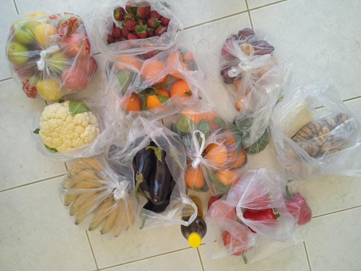 Немного, потому что основные овощи мы купили раньше