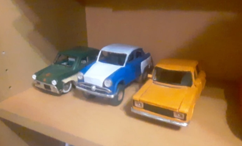 "Москвич-407", "Москвич-410Н", "Москвич-21406"