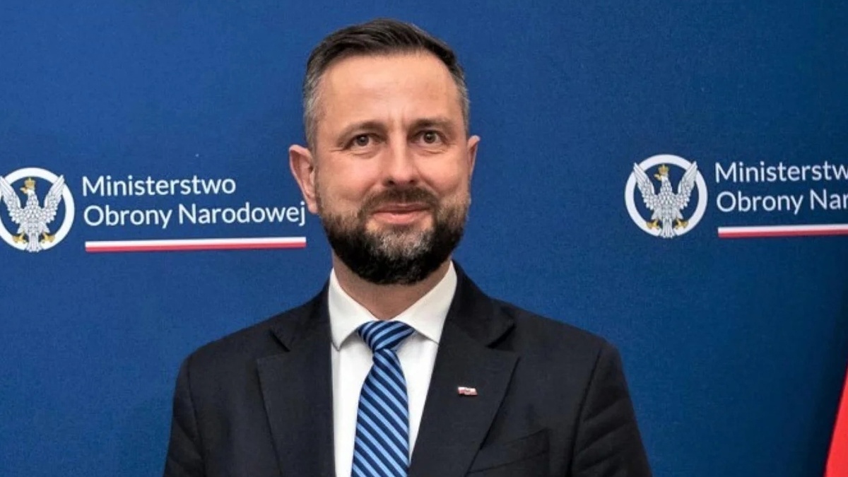     Министр обороны Польши Владислав Косиняк-Камыш   
CO MON/ Materiały prasowe (сс)