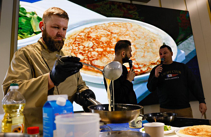    Масленичная программа в одном из фуд-кортов Москвы.Юлия Морозова/АГН «Москва»