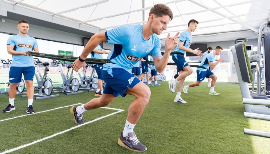    Переход защитника Игоря Дивеева из ЦСКА в «Зенит» стал одним из главных трансферов РПЛ. Фото: ФК «Зенит»