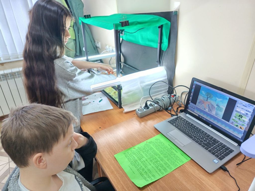    Участники мультстудии  «Кадрик» "Наша газета"