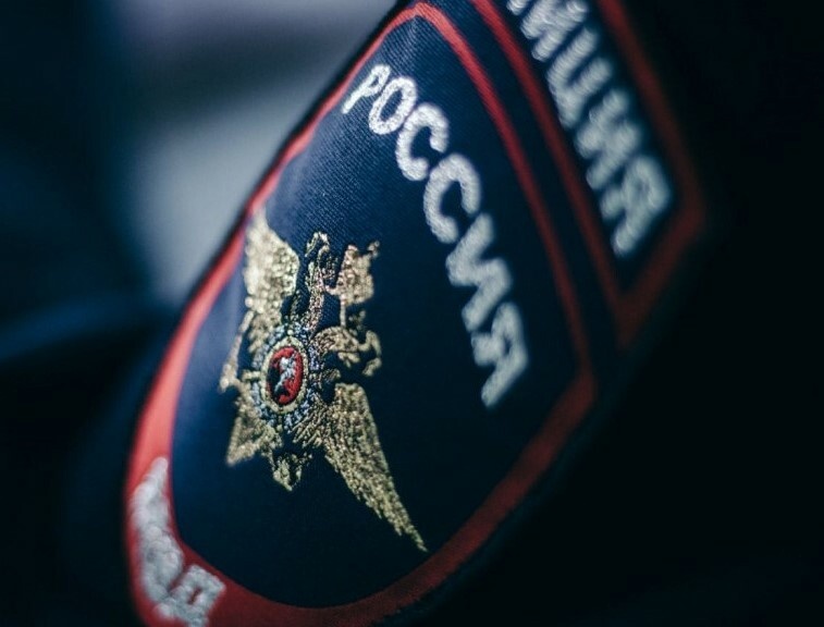     Алтын алҡа өсөн үлтергән