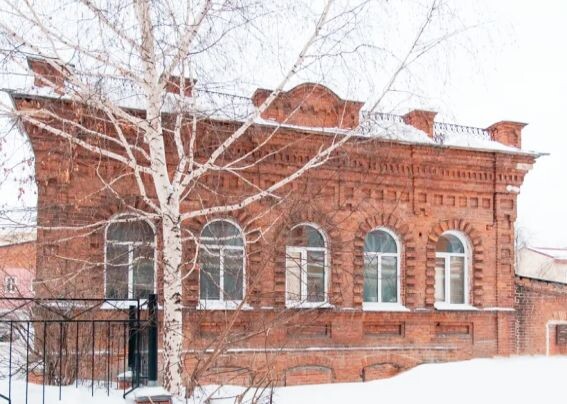 Старый кирпичный дом в Томске - регионе совсем не тёплом