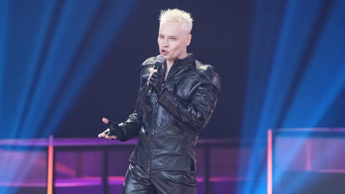    Символическое изображение, иллюстрирующее влияние 'проклятия духов' на карьеру SHAMAN'а и зарождение цифрового анимизма. novostix