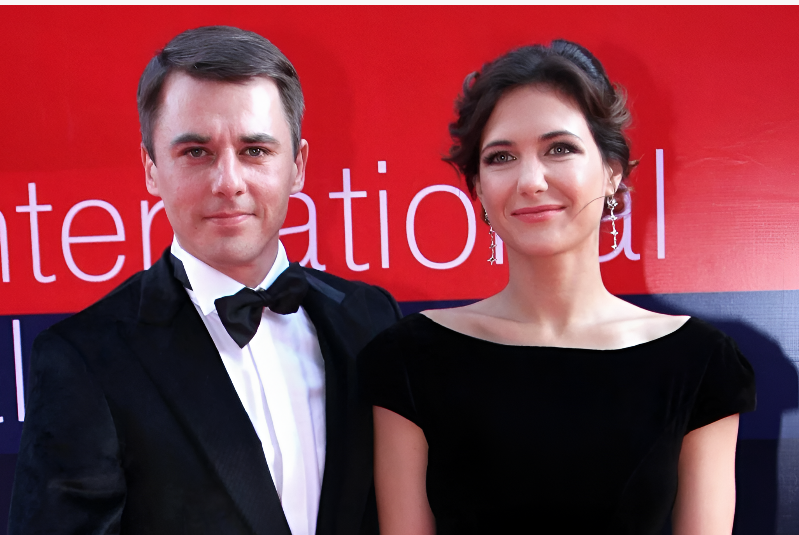 Сидел в тюрьме, должен Климовой миллионы, новая жена распродает вещи: Как живет Игорь Петренко в свои 48