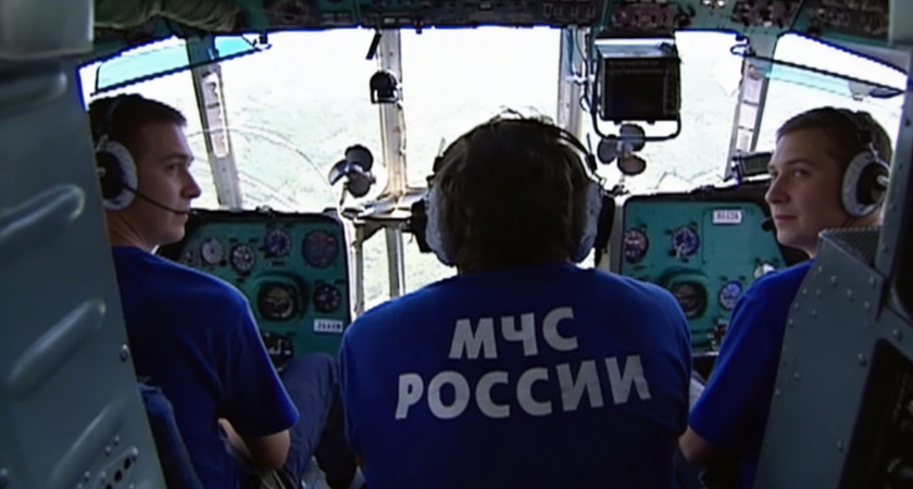    поиск вертолета Ми-8 пилоты в кабине вертолета МЧС
