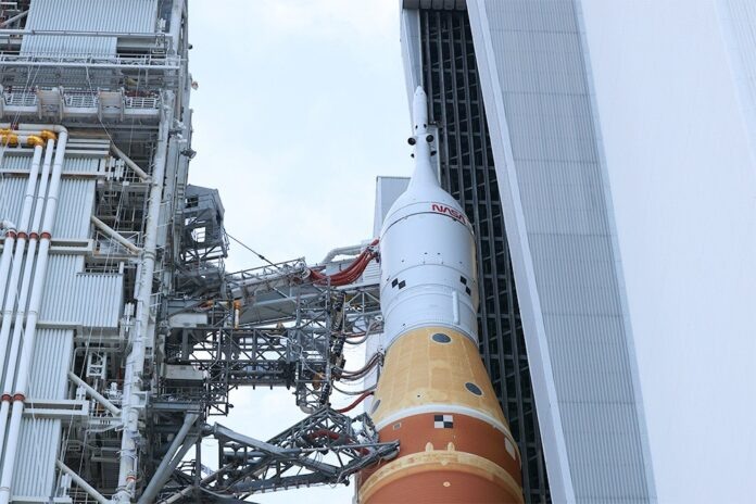    Уроки «Генеральной репетиции» 2026 года ставят под угрозу сроки миссии «Артемида-3» из-за высокой стоимости и технических сложностей.