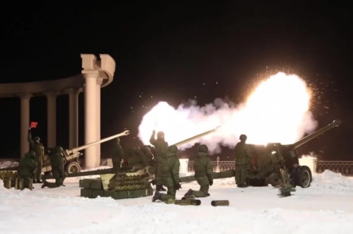    В Хабаровске отметят День защитника Отечества салютом и форумом