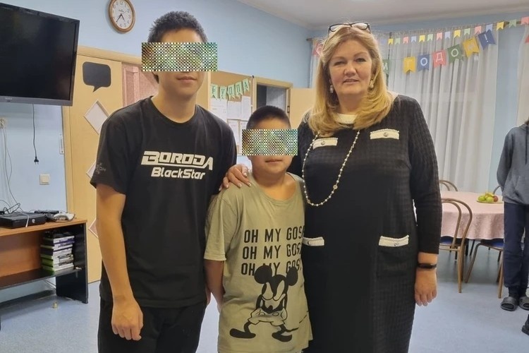 Детский омбудсмен Москвы Ольга Ярославская, Нам и Дык. Фото: соцсети