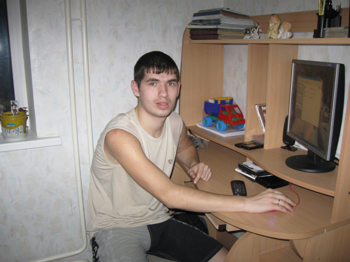 Тут мне лет 18 или 19, не помню) 