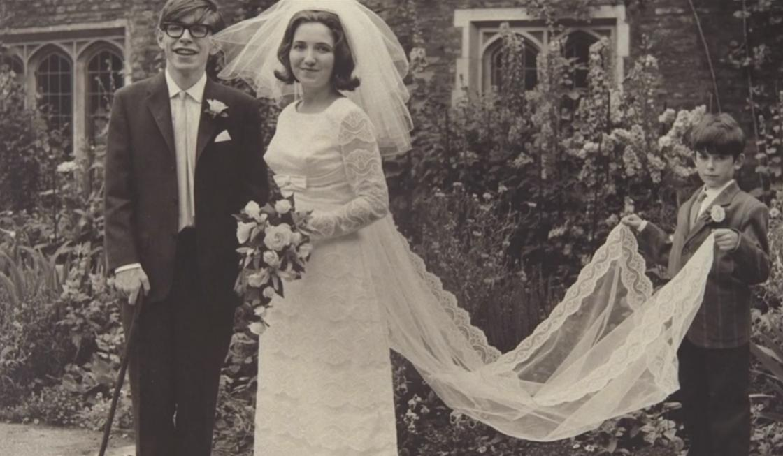 Невеста знала о болезни Хокинга, но не отказалась от своего решения.