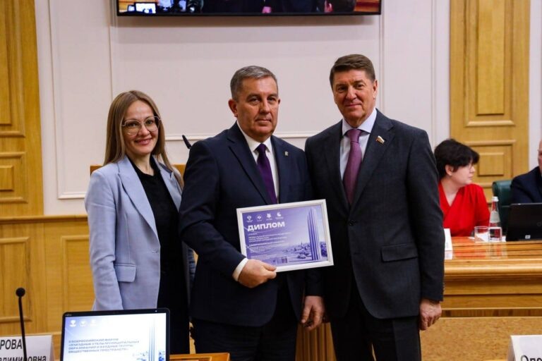    Оренбургские архитектурные проекты отметили в Совете Федерации Оренбуржье