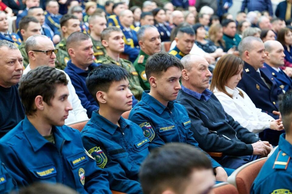    Награждение жителей Республики Алтай в преддверии Дня защитника отечества. Источник: t.me/asprokopyev