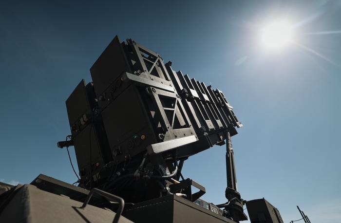 Обложка © Shutterstock / FOTODOM / Dragos Asaftei