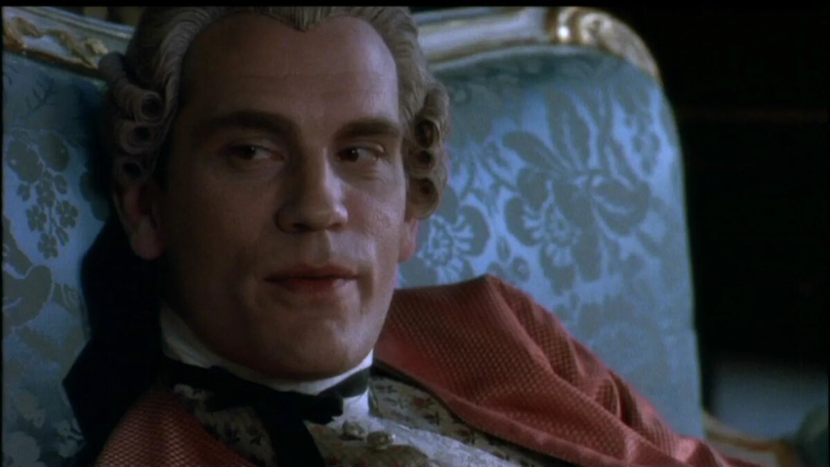 Кадр из фильма «Опасные связи» (англ. Dangerous Liaisons) — кинофильм британского режиссёра Стивена Фрирза, снятый для Голливуда. Экранизация пьесы Кристофера Хэмптона, написанной по мотивам одноимённого романа Шодерло де Лакло (1782). Фильм вышел на киноэкраны в 1988 году.