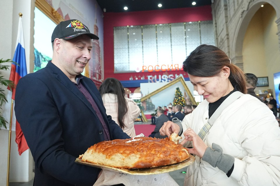 Жителям Китая презентовали Сибирь, предложив товары и культурную программу. Фото предоставлено Информационным центром МАСС