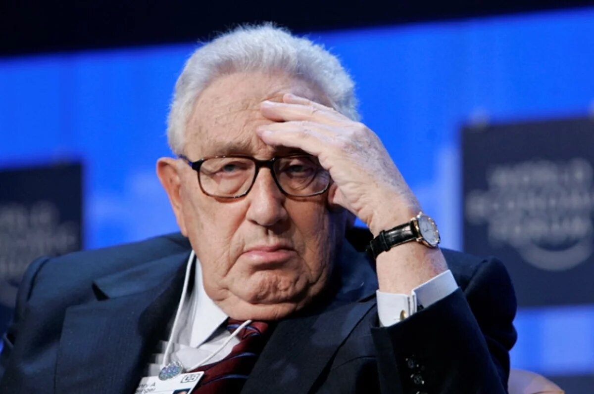    Появилась информация о знакомстве политика Киссинджера с Эпштейном