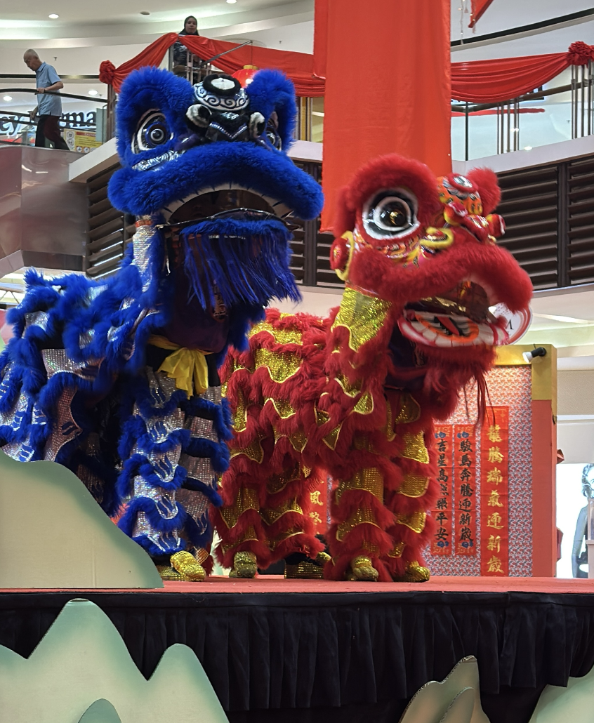 Танец начался!