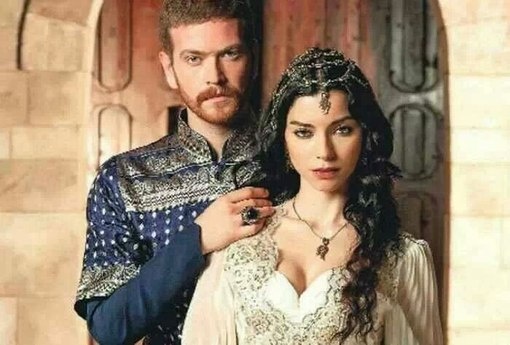 Селим  и Нурбану  в сериале ВВ.