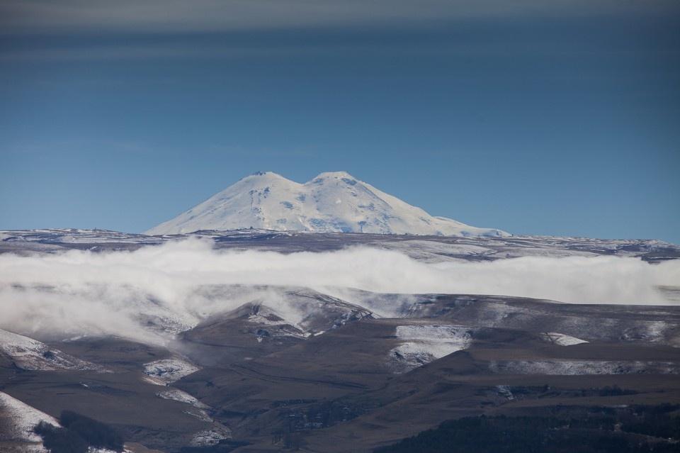    Швейцарский экстремал покорил гору Победа в Якутии и снова идет на рекорд Дмитрий АХМАДУЛЛИН