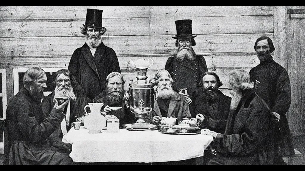 Купчишки сиволапые. Ну, с точки зрения городских индюков