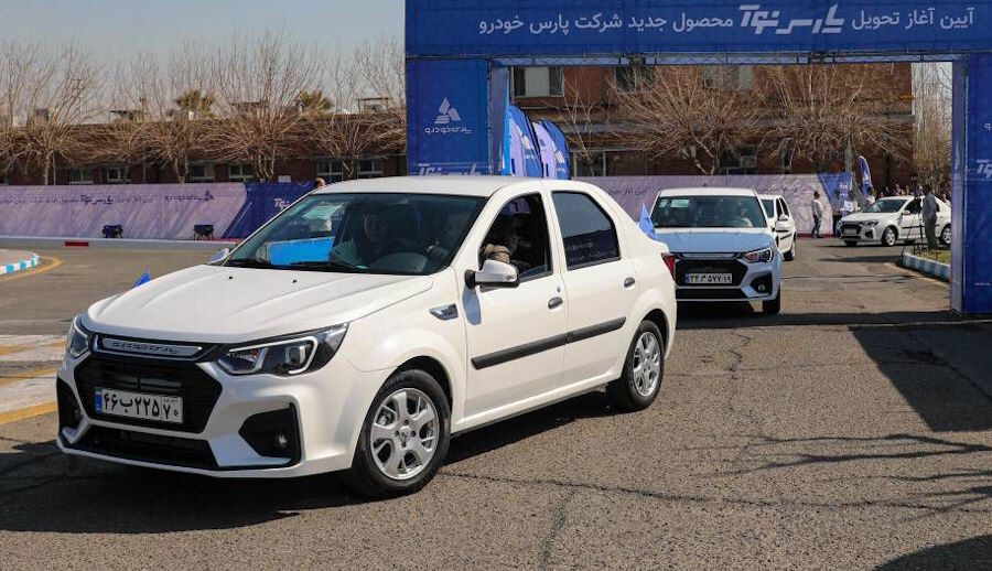 Серийные седаны Pars Nova из первой партии