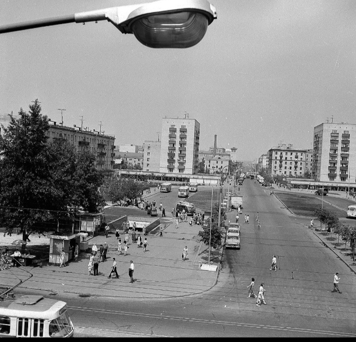 Два "Орлёнка" в "зеркальном отражении" друг друга. Из открытых источников.