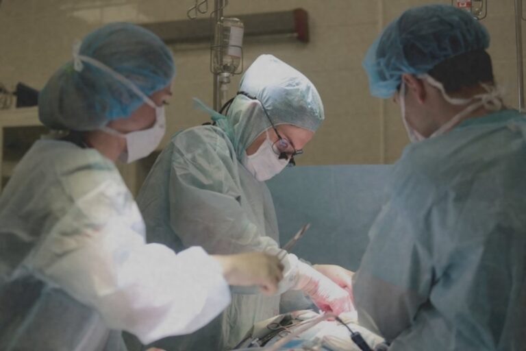    Иллюстрация к материалу: Девочка получила тяжелые ожоги от обогревателя в детской комнате