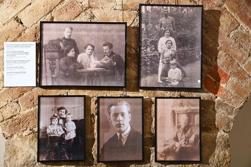    Фотографии из семейного архива Голубевых сейчас частично тоже в фондах Музея архитектуры и дизайна УрГАХУ. Фото: Борис Ярков, «Областная газета»