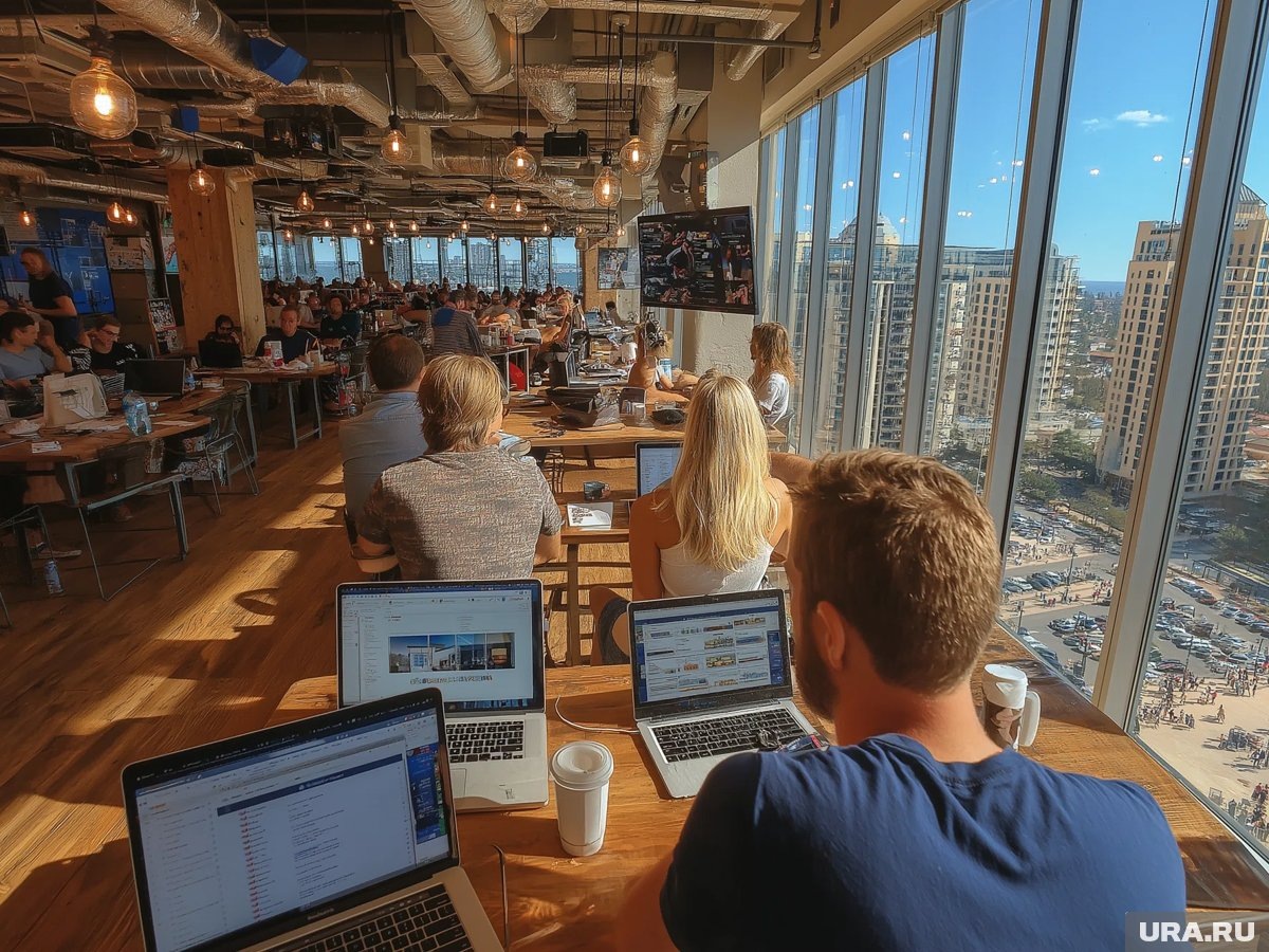     Из-за перебоев с удаленкой бизнесмены планируют перевести подчиненных обратно в офисы