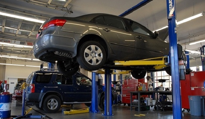    Россияне почти не доверяют нейросетям и блогерам в вопросах ремонта авто