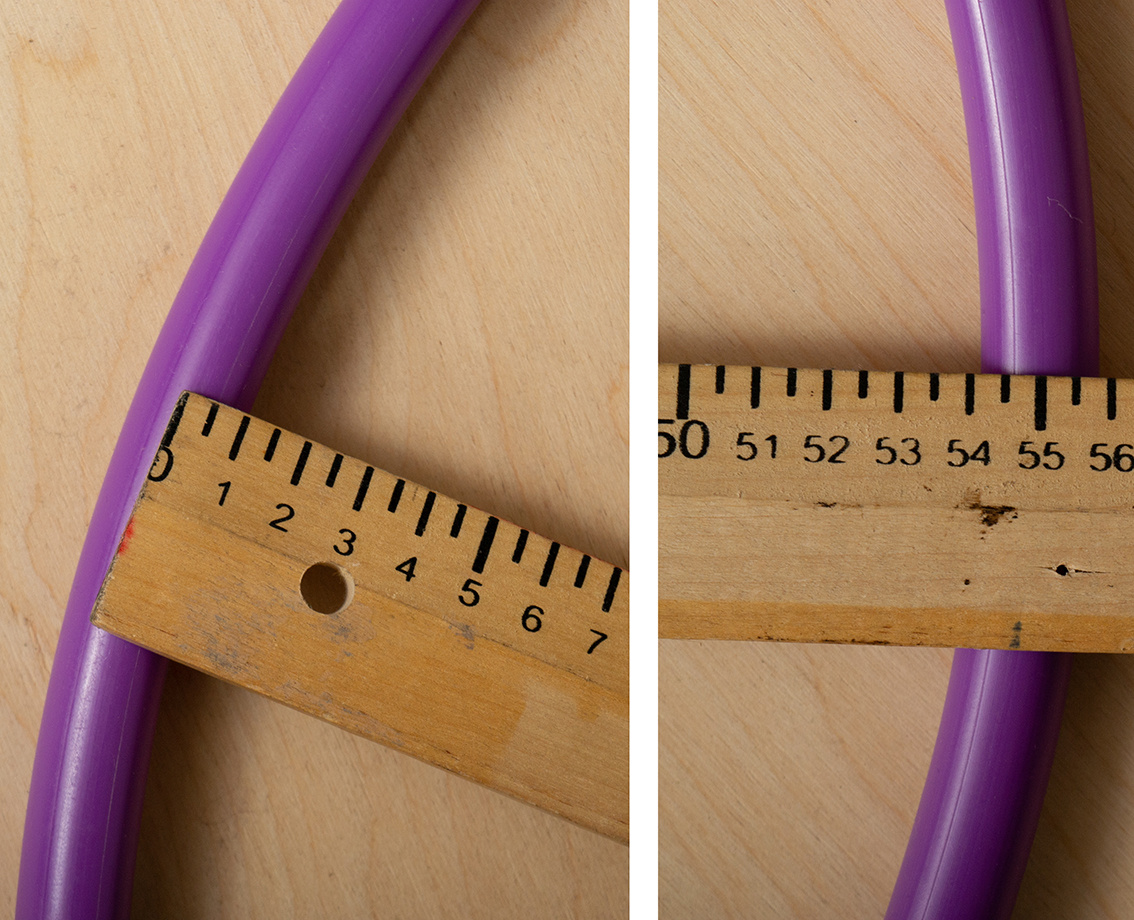 Измеряем диаметр по средней части трубки обруча