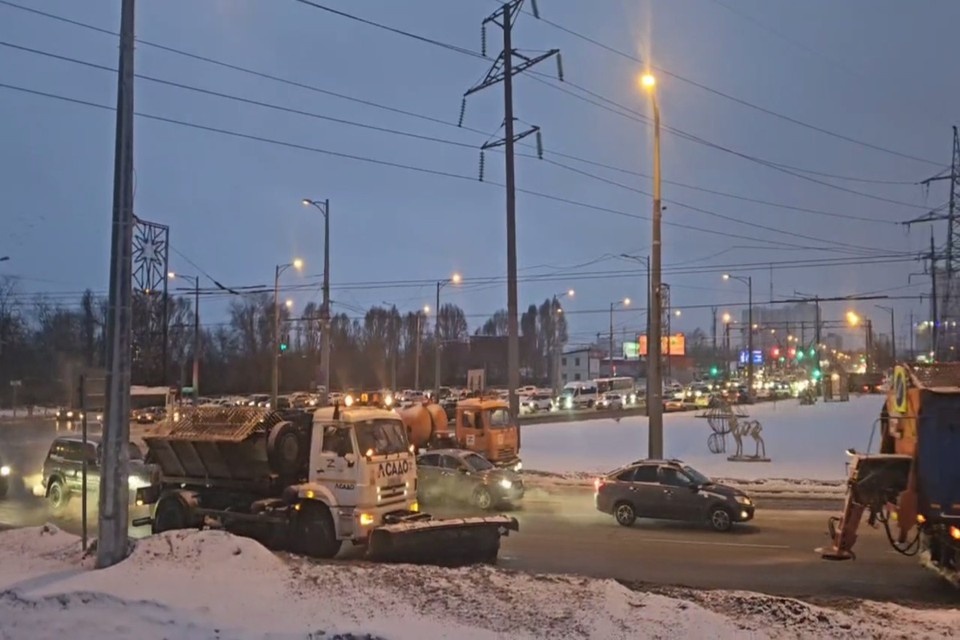    В Самаре затопило улицы. Фото: «АСАДО»